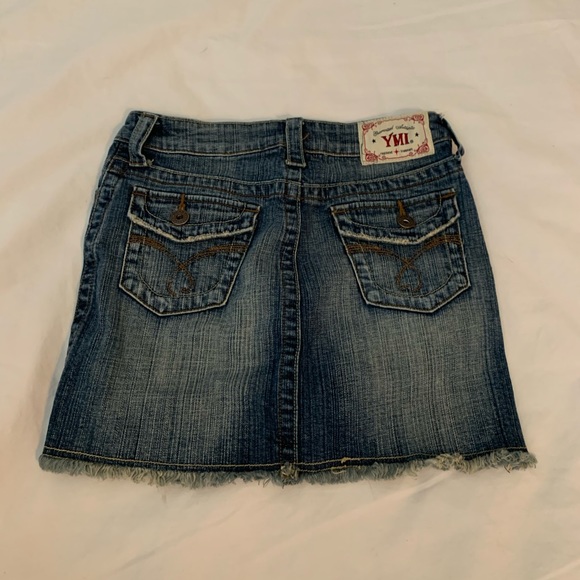 3 for $12 YMI girls distressed denim skirt size 8 - Picture 3 of 3